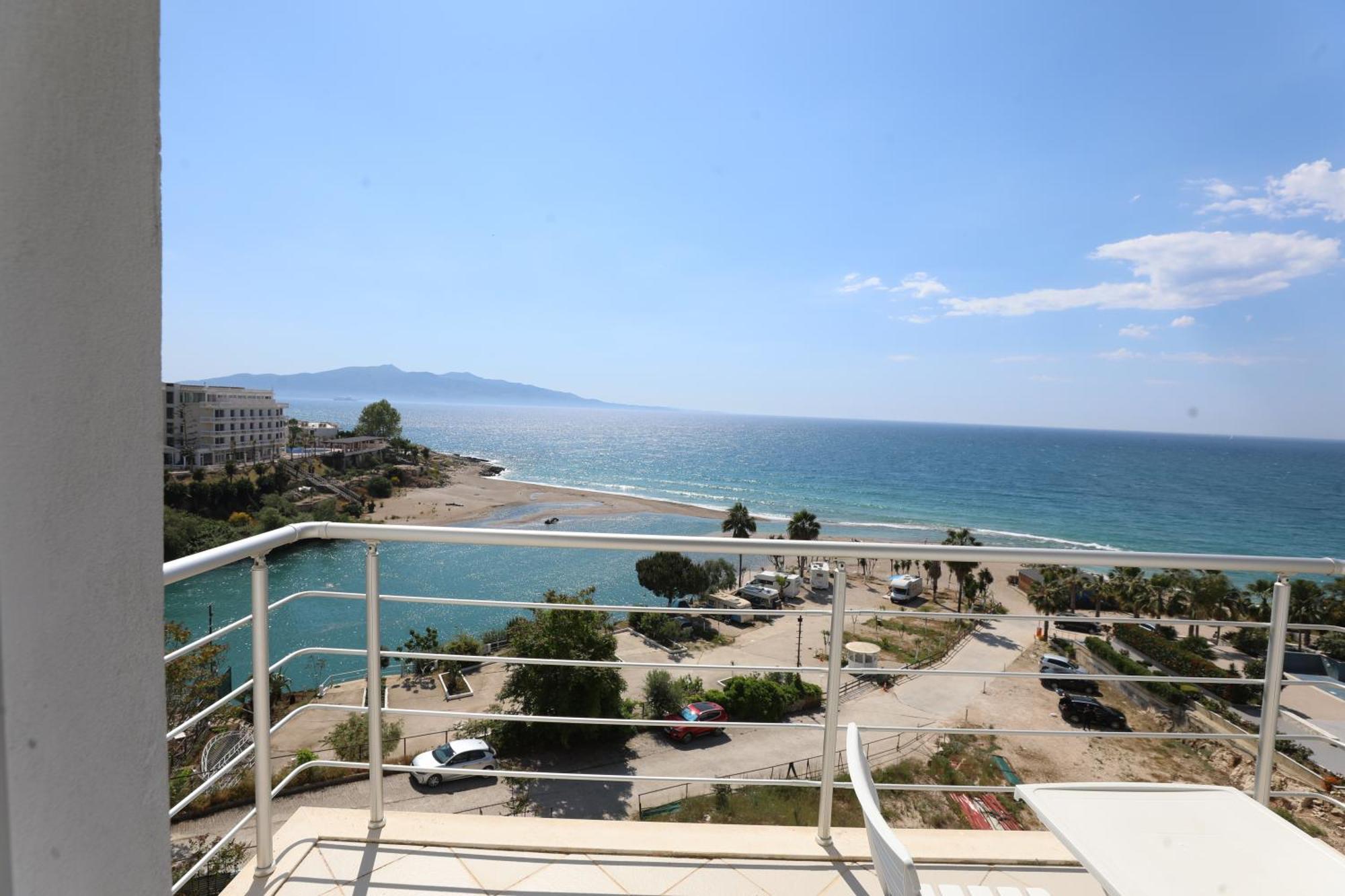Blue Bay Apartments Sarandë Exterior foto