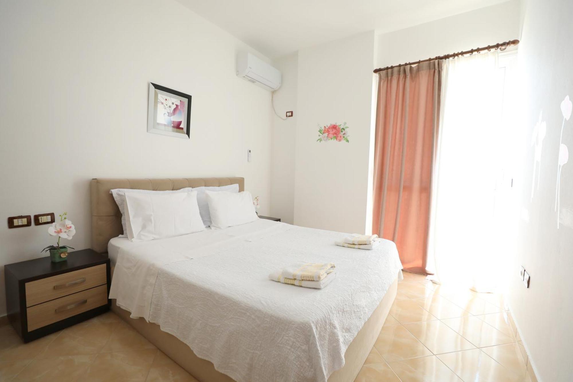 Blue Bay Apartments Sarandë Exterior foto